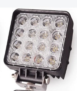 1+1 GRATIS: Proiector Auto patrat 16LED 6mm, Offroad, 48W